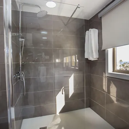 Rey Carlos Πλάγια ντελ Ινγκλές