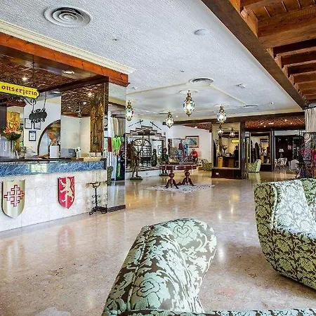 Rey Carlos 3* פלאייה דל אינגלז