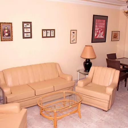 Rey Carlos מלון 3*